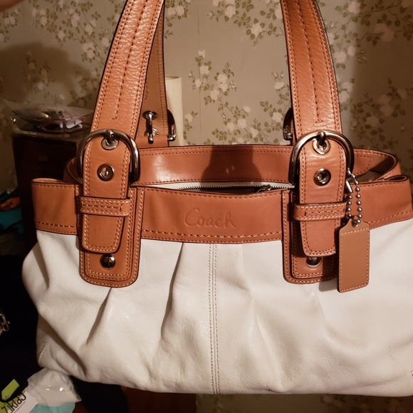 Coach purse - Picture 2 of 4